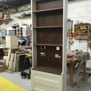 Walnut and lacquered kitchen TV unit